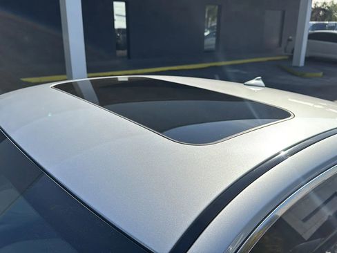 Used 2017 INFINITI Q60 2.0t w/ Premium Plus Package 2.0T image 39