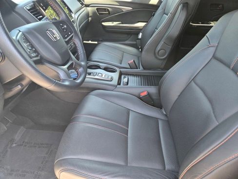 Certified 2023 Honda Passport TrailSport image 20