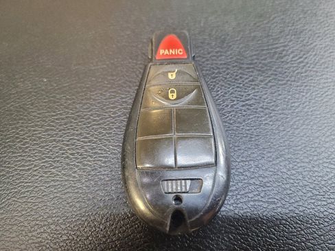 Used 2019 Dodge Grand Caravan SE w/ UConnect Hands-Free Group FWD image 32