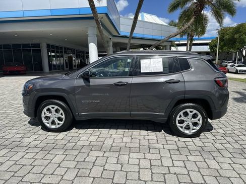 Used 2024 Jeep Compass Latitude AWD/4WD image 18
