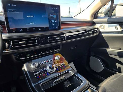 Used 2022 Lincoln Nautilus Reserve w/ Equipment Group 202A image 22