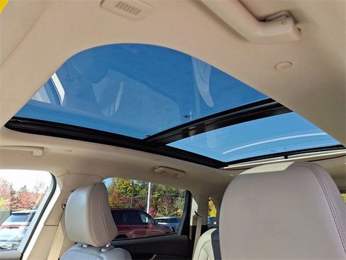 Used 2021 Lincoln Nautilus Reserve w/ Equipment Group 201A image 16