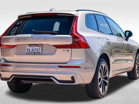 Certified 2026 Volvo XC60 B5 Plus w/ Climate Package AWD/4WD image 8