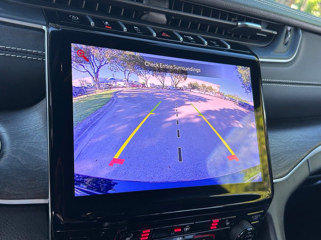 Certified 2025 Jeep Grand Cherokee Limited RWD image 28