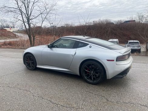 Used 2025 Nissan Z Performance w/ Floor Mat Package image 3
