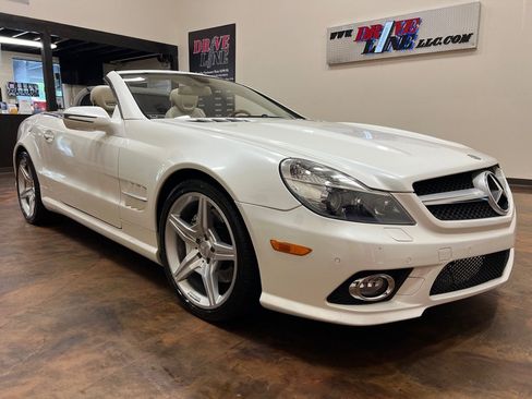 Used 2009 Mercedes-Benz SL 550 image 3