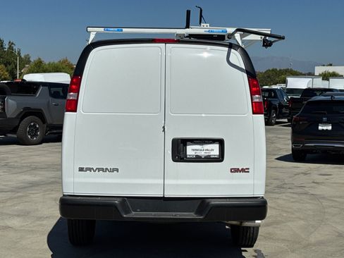New 2025 GMC Savana 2500 w/ Driver Convenience Package RWD image 17