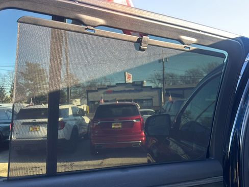 Used 2023 Jeep Wagoneer Series III w/ Premium Group I image 25