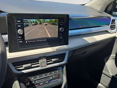 New 2026 Volkswagen Taos SE FWD image 17