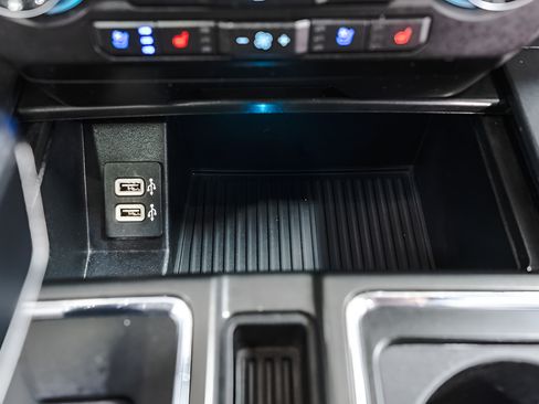 Used 2019 Ford F150 Lariat w/ Equipment Group 502A Luxury AWD/4WD image 21