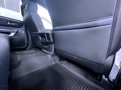 Used 2025 Toyota Tundra Platinum AWD/4WD image 39