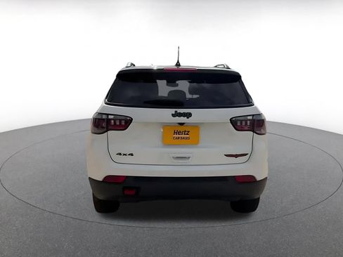 Used 2025 Jeep Compass Trailhawk AWD/4WD image 11