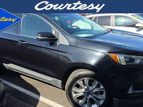 Used 2019 Ford Edge Titanium image 1