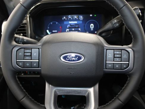 New 2026 Ford F250 Lariat w/ Black Appearance Package AWD/4WD image 34