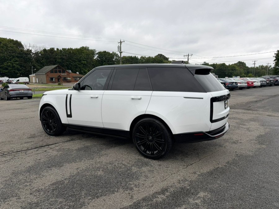 Used 2023 Land Rover Range Rover SE AWD/4WD image 4