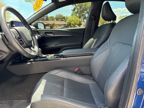 Used 2025 Toyota Camry XSE FWD image 7
