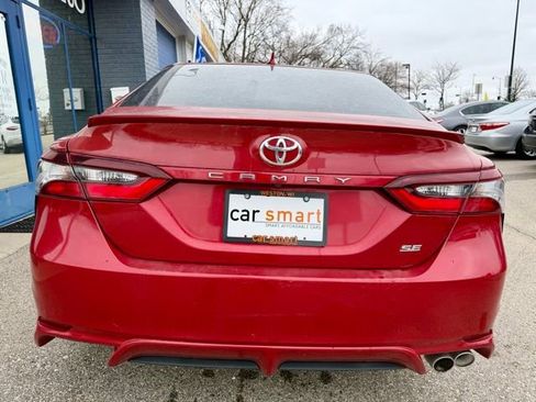 Used 2021 Toyota Camry SE image 6