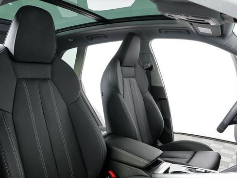 Certified 2025 Audi Q5 Premium Plus AWD/4WD image 23