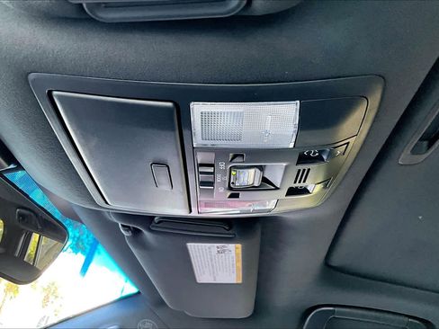 Used 2023 Lexus GX 460 Luxury image 31