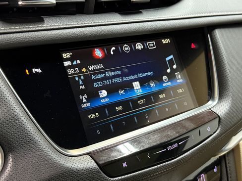 Used 2018 Cadillac XT5 Luxury w/ Driver Awareness Package image 29