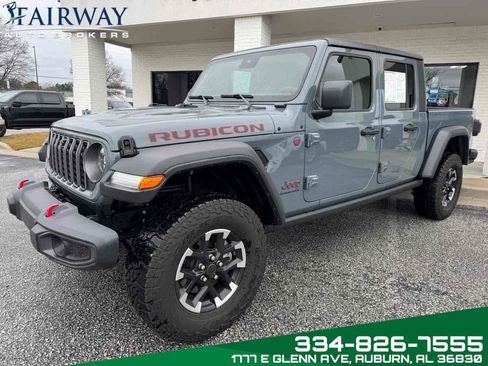 Used 2025 Jeep Gladiator Rubicon w/ Convenience Group image 2