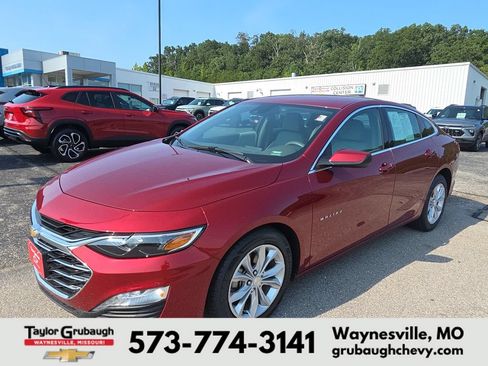 Used 2025 Chevrolet Malibu LT FWD image 4