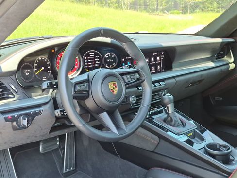 Certified 2022 Porsche 911 GT3 RWD image 4