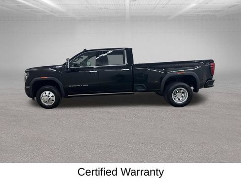 Used 2024 GMC Sierra 3500 Denali Ultimate AWD/4WD image 9