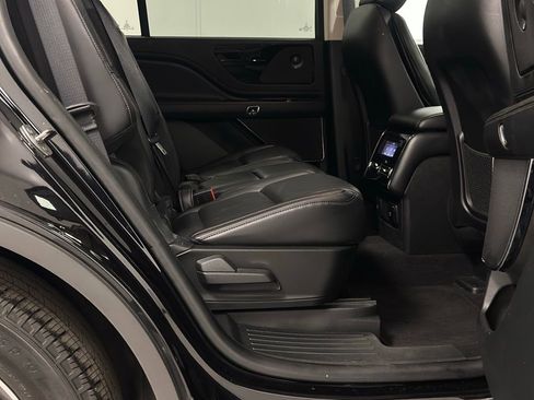 Used 2024 Lincoln Aviator Reserve RWD image 26