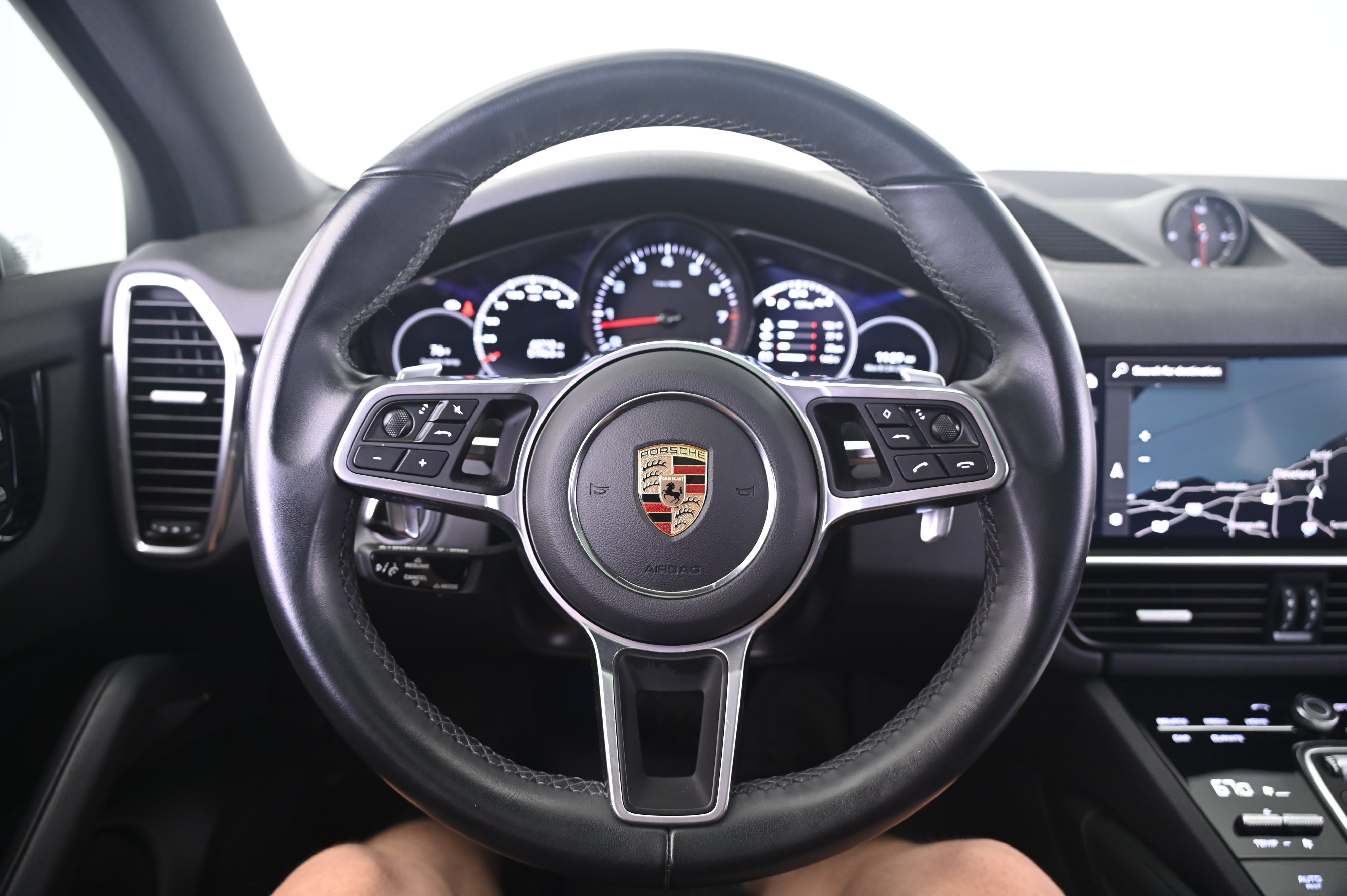 Certified 2022 Porsche Cayenne Platinum Edition AWD/4WD image 35