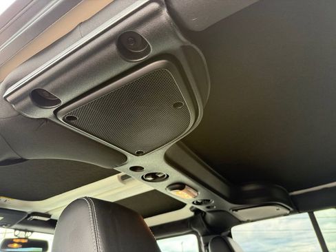 Used 2016 Jeep Wrangler Unlimited Rubicon AWD/4WD image 16