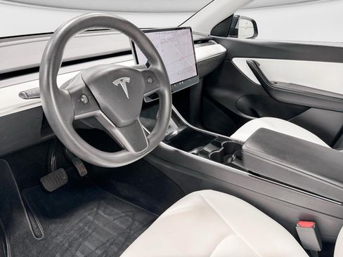 Used 2020 Tesla Model Y Long Range AWD/4WD image 16