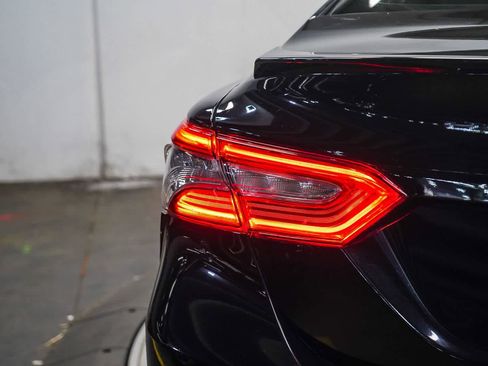 Used 2019 Toyota Camry XSE w/ Carpet Mat Package FWD image 11