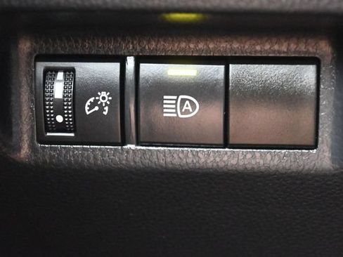Used 2023 Toyota RAV4 LE AWD/4WD image 27