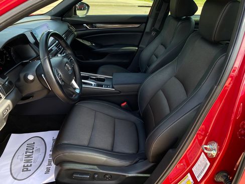 Used 2019 Honda Accord Sport image 10