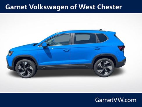 New 2026 Volkswagen Taos SE AWD/4WD image 2