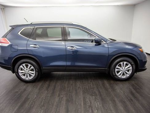 Used 2016 Nissan Rogue SV image 6