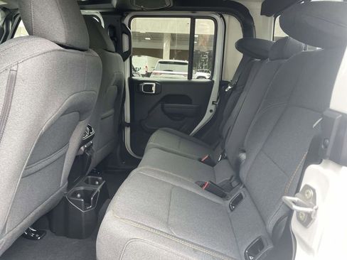 New 2026 Jeep Gladiator Sport AWD/4WD image 19