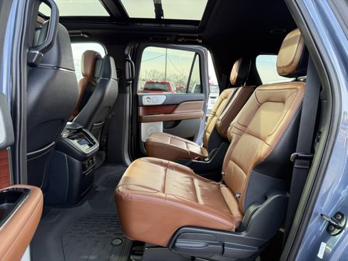 Used 2023 Lincoln Navigator L Reserve w/ Equipment Group 201A image 14