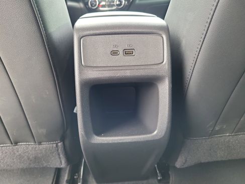 Used 2024 Chevrolet Trax LT w/ Driver Confidence Package image 27