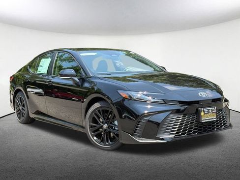 New 2026 Toyota Camry SE FWD image 2