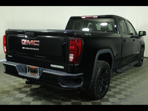 Used 2023 GMC Sierra 1500 Elevation AWD/4WD image 16
