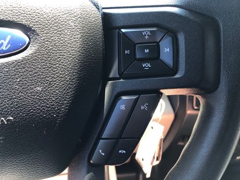 Used 2015 Ford F150 XL w/ Equipment Group 101A Mid AWD/4WD image 34