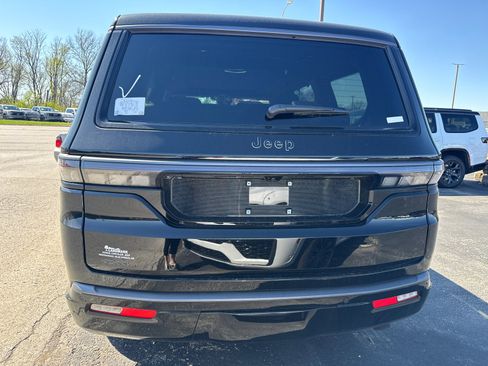 New 2026 Jeep Grand Wagoneer Limited AWD/4WD image 4