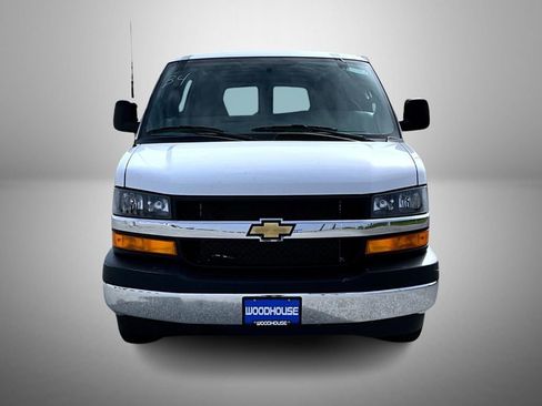 New 2026 Chevrolet Express 3500 Extended RWD image 2