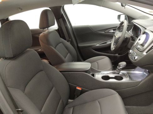 Used 2024 Chevrolet Malibu LT image 21