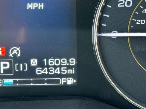 Used 2021 Subaru Crosstrek 2.5i Sport w/ Moonroof Package image 17