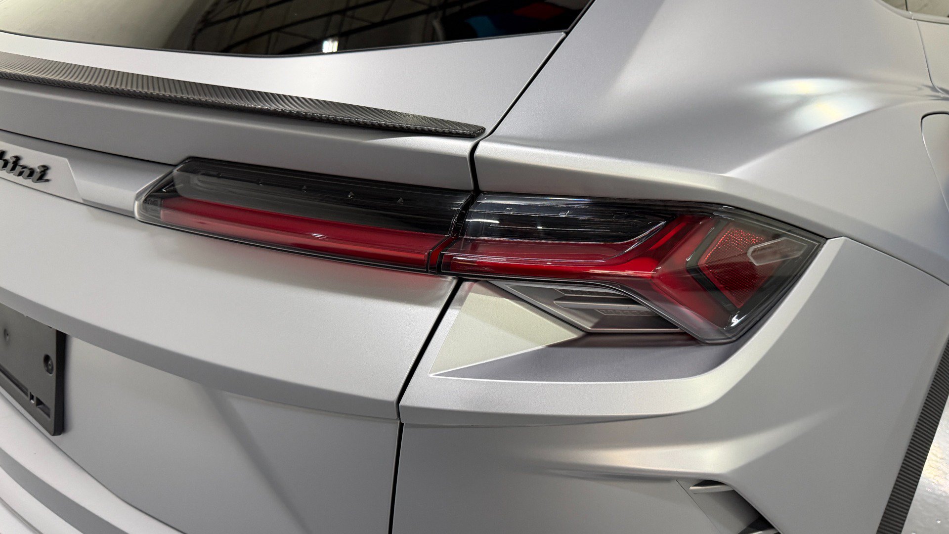 Used 2022 Lamborghini Urus AWD/4WD image 13
