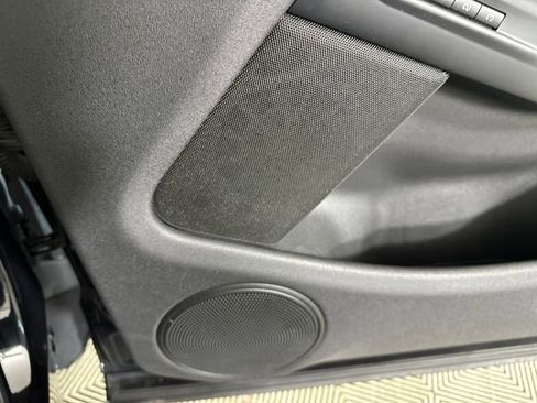 Used 2020 Land Rover Range Rover Evoque S image 28