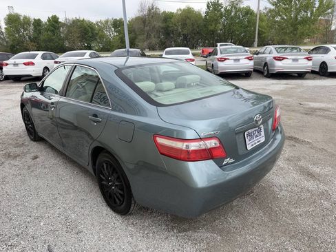 Used 2009 Toyota Camry LE FWD image 4